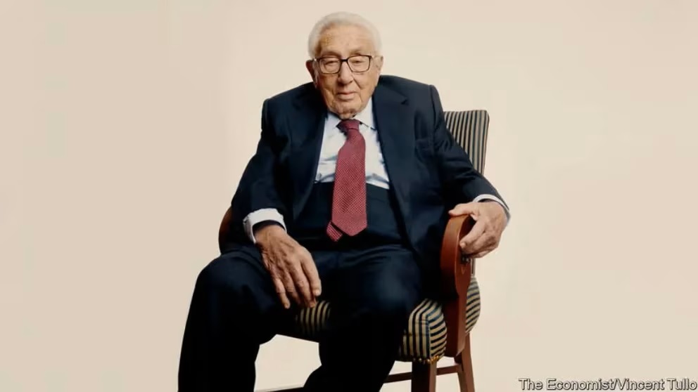 Henry Kissinger explica cómo evitar la tercera guerra mundial - The Economist