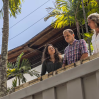 Los opositores venezolanos Claudia Macero, Pedro Uchurrurtu y Magalli Meda saludan a los medios desde la embajada de Argentina en Caracas, en agosto de 2024.
Henry Chirinos (EFE)
