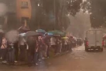 Votacion Bajo la lluvia